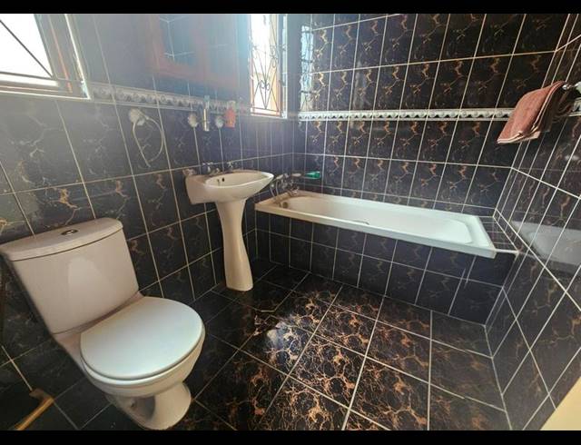 3 BEDROOM HOUSE FOR SALE IN RIET RIVER